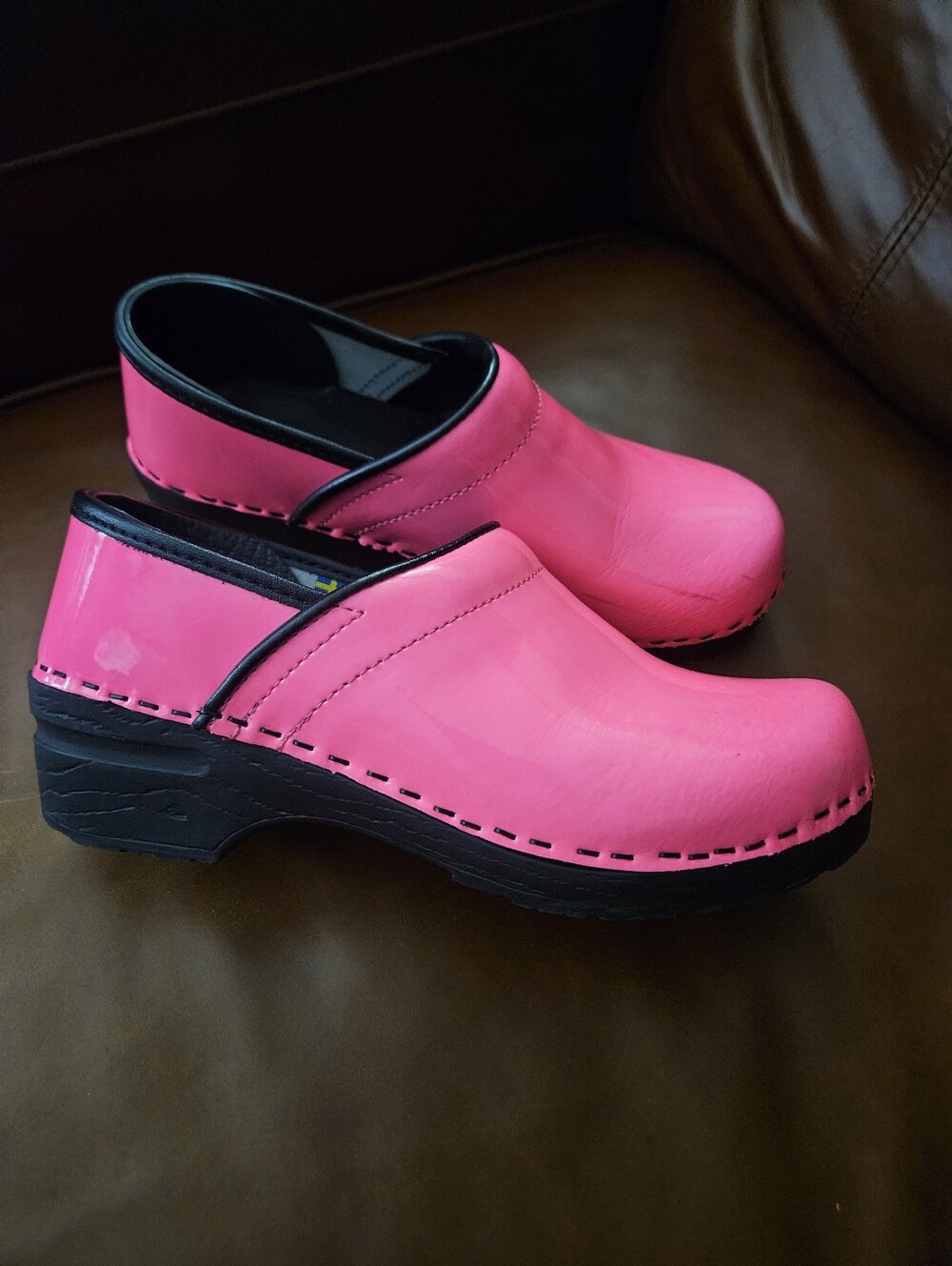 Bjork Pro Elsa Neon Pink Limited Edition Patent Leather Clogs Size 37